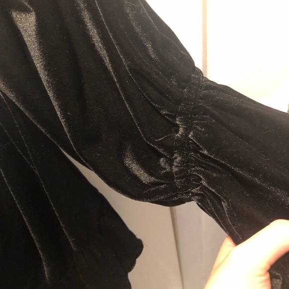 Misa off the shoulder velvet top - Picture 3 of 3